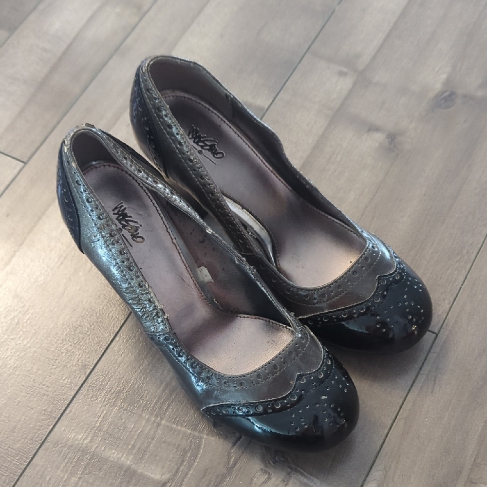 Chic Black and Gray Women's Heels